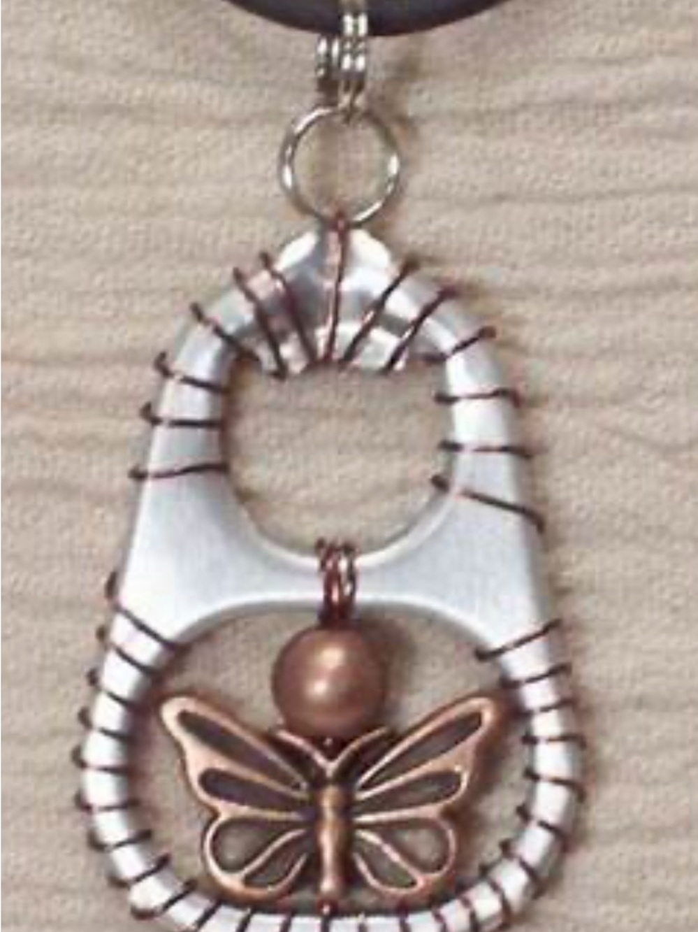 Estate to now Mixed Jewelry Lot - Gold Tone & metal and natural beads - Picture 13 of 15